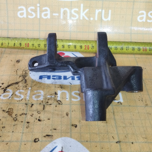 Крепление генератора Toyota 3S-FSE Corona Premio ST210/SV50 чугун., верхний 12511-74140