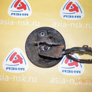 Ступица Toyota QNC20/QNC21 bB зад, лев 2WD ABS. Барабанные тормоза. В сборе. Дефект датчика ABS. 42410-B1030.42431-B1020.42431-B1021