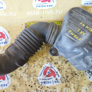 Гофра впускного коллектора Toyota 3RZ-FE Hiace Regius RCH41/RCH47 3 части трамб. 17882-75070 + 17860-75030 + 74130-27040