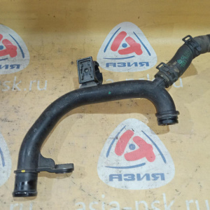 Патрубок системы охлаждения Volkswagen 06J121065F Tiguan 5N1/5N2 CCZC пластик