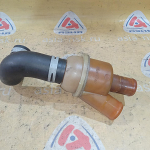 Корпус термостата Land Rover PEM100990 Discovery LT/L318 94D '2004 4.0L V8 с патрубком PCH119020