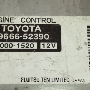 Компьютер ДВС Toyota Sienta 89666-52390 1NZ-FE NCP81 2WD разъёмы компьютера в 4 ряда