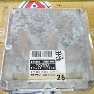Компьютер ДВС Toyota Sprinter Carib 89661-1E250 4A-FE AE114 4WD m/t