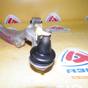 Рычаг Nissan Y51/KY51 Fuga перед, лев н 2WD Не большой люфт.