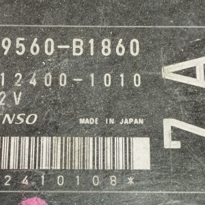 Компьютер Toyota bB 89560-B1860 K3-VE QNC20