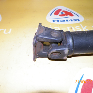 Кардан SUBARU SHJ Forester FB20B 4WD m/t На крестовине. Длина передней части от середины крестовины до подвесного подшипника-60.5см.