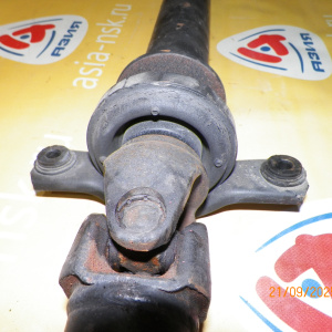 Кардан SUBARU SHJ Forester FB20B 4WD m/t На крестовине. Длина передней части от середины крестовины до подвесного подшипника-60.5см.