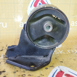 Подушка двигателя Nissan QG18 AD/Wingroad/Sunny WHNY11/B15 4WD зад. ДЕФЕКТ R 11211-AD200 / 11320WD101