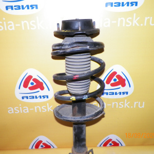 Стойка SUBARU SF5 Forester перед, лев Трещины на опоре.