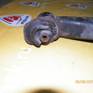 Балка TOYOTA ZZE136 Voltz 2WD ABS.Барабанные тормоза. В сборе с тросами ручника. R