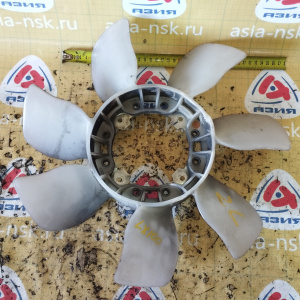 Крыльчатка Toyota 2L-TE Mark II LX90/LX100 ДЕФЕКТ диаметр 410 мм., диаметр по центрам болтов 136 мм. 16361-70030