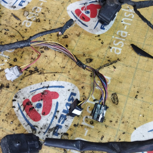 Коса ДВС Toyota 7K-E Lite Ace Noah KR42/KR52 2WD/4WD a/t ДЕФЕКТ 0372=0370  + комп. 89660-27050 впрыск. БЕЗ БЛОКА ПРЕДОХРАНИТ 82121-28552