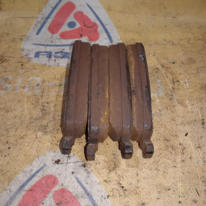 Колодки тормозные Land Rover Freelander LR2/L359 B6324S '2007 Комплект R LR003655