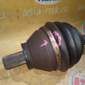 Привод Land Rover LR2/L359 Freelander B6324S перед, лев 3.2L акпп (дефект пыльника) '2007 LR002621