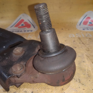 Рычаг Land Rover LR2/L359 Freelander '2007 перед, прав LR002624