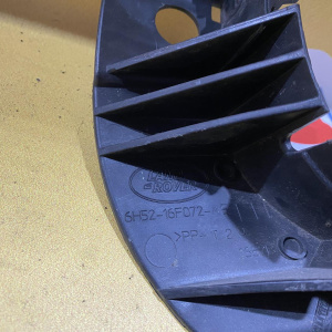 Крепление бампера Land Rover Freelander LR2/L359 '2007 перед, лев LR002150