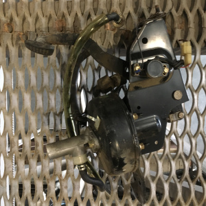 Главный цилиндр сцепления MITSUBISHI Canter FE82DE с вакуумником и педалью