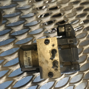 Блок ABS MITSUBISHI N61W RVR MR289380