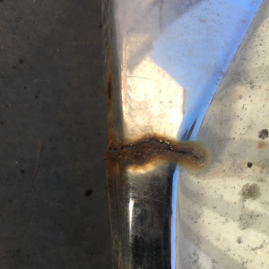 Бампер MITSUBISHI Canter FE82DE (в сборе) дефект