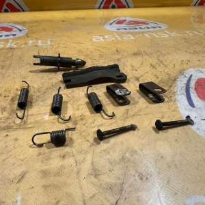 Механизм разводки колодок Honda RF2 Stepwgn С колодок ручника. зад, лев 43372-SX0-N01