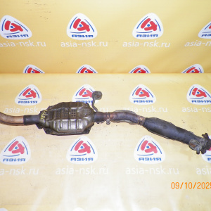 Труба приемная (штаны)/ катализатор Suzuki Jimny JB43W M13A Штаны с катализатор.