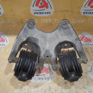 Подушка акпп BMW N52N 5-Series F10 '2011 пара с кронштейном 22326777611 22326775916