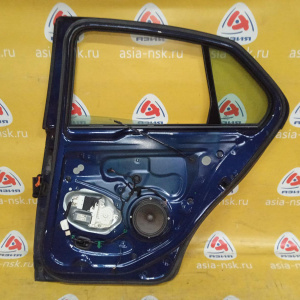 Дверь боковая Volkswagen Jetta 1K2 '2006 зад, прав В сборе 1K5833302P, 1K5833106E
