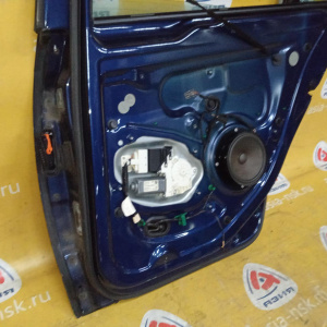 Дверь боковая Volkswagen Jetta 1K2 '2006 зад, прав В сборе 1K5833302P, 1K5833106E