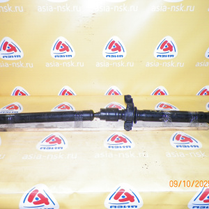 Кардан SUBARU SG5 Forester EJ205 R a/t На гранате. Длина передней части от середины крестовины до подвесного-47 см.