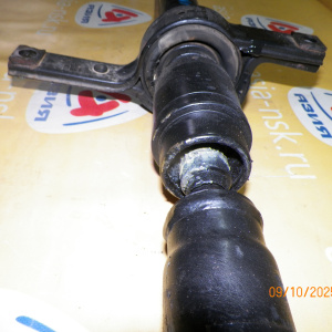 Кардан Nissan Y11/WHNY11/VHNY11 AD/Wingroad QG18 R Дефект пыльника на гранате. Дефект подвесного.