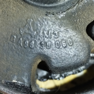 Подушка двигателя Mazda B3/B5 Demio DW3W ДЕФЕКТ перед, прав D26839060 / DA98-39-060