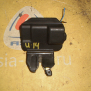 Замок крышки багажника Nissan Bluebird U14 (фишка обрезана)