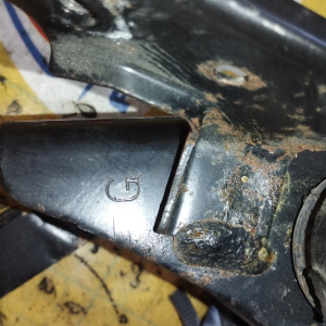 Крепление подушки ДВС Toyota 2AZ-FSE Avensis AZT251 a/t U151E перед. F ( G ) 12311-28170