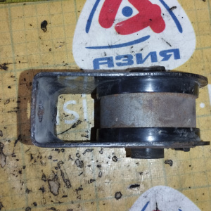 Подушка двигателя Mazda ZL/FP/FS Familia/Premacy BJFP/BJFW/CP8W 2WD a/t БЕЗ ШПИЛЕК резина целая перед, прав