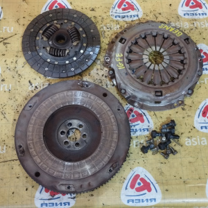 Маховик Toyota 1G-FE Altezza GXE10 m/t одномассовый + корзина диаметр диска 225 мм. ( на 6 болтов )