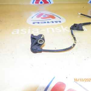 Датчик ABS Mazda Premacy CP8W перед, лев Обрезан.