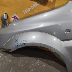 Крыло Suzuki Jimny Sierra JB43W перед, лев с зеркалом уширитель