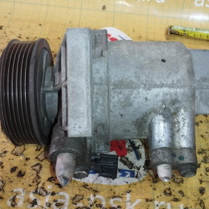 Компрессор кондиционера Nissan MR16DDT Juke YF15 на 3 болта 926001KC1C