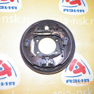 Колодки тормозные Honda Fit GA5/GA6 drum. В сборе с пружинками. зад, прав
