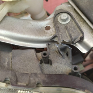 Ноускат Mitsubishi Galant Fortis/Lancer CY3A +бачок омыват.Дефект крепления левой фары Цвет кузова: A31A ф.P8597