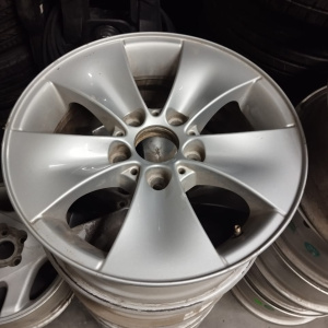 Диск Литой BMW BMW R16/5/120 крышек нет.