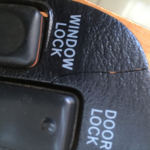 Пульт стеклоподъемника TOYOTA Carina/Corona #T190 '1993 дефект оснастки