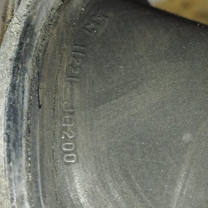 Подушка двигателя Nissan MR20-DE Dualis/Qashqai/X-Trail J10E/T31 2WD CVT ТРЕЩИНЫ без уха перед, лев 11220JD200 / 11220EN002 / 11221JD200