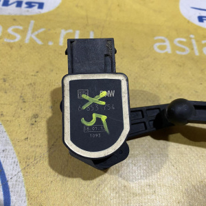 Датчик уровня кузова BMW X5 E70 перед, лев с тягой и креплением спереди слева 37146853754 '2013