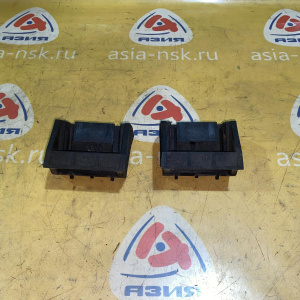 Крепление радиатора BMW X5 E70/E71 '2013 пара нижние н 17117533537