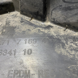 Подкрылок BMW X5 E70 '2013 перед, прав задняя часть 51717169414