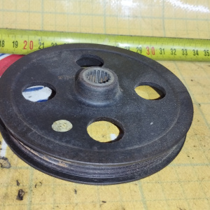 Шкив гидроусилителя Toyota 44311-28080 Lite Ace Noah CR40/CR50 2C/3C 3 ручейка