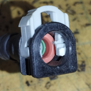 Шланг топливный Toyota C-HR NGX50 8NR-FTS шланг подачи с кузова на тнвд