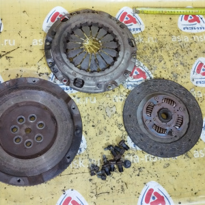 Маховик MITSUBISHI 4D68 RVR N28W/N48W 7 болтов + корзина ( диск 225 мм. ) маховик с выемкой ( 684W ) MD188711 / MD188710