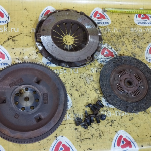 Маховик MITSUBISHI 4D68 RVR N28W/N48W 7 болтов + корзина ( диск 225 мм. ) маховик с выемкой ( 684W ) MD188711 / MD188710